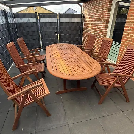 Delphin Am Heeder 6 Personen Mit Terrasse Heede
